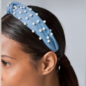 WHBM Denim headband with faux pearls. Luminous faux pearls take the knotted